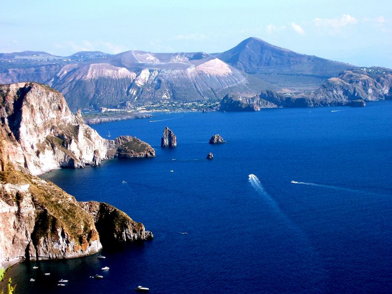 Vulcano e Vulcanello visti da Lipari