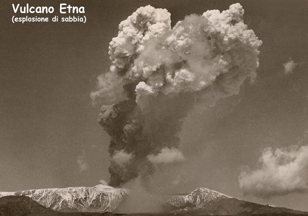 Vulcano Etna - esplosione di sabbia