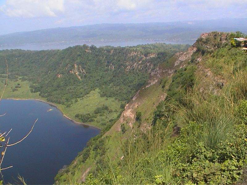Vulcano Lake, Taal Vulkan, Philippines