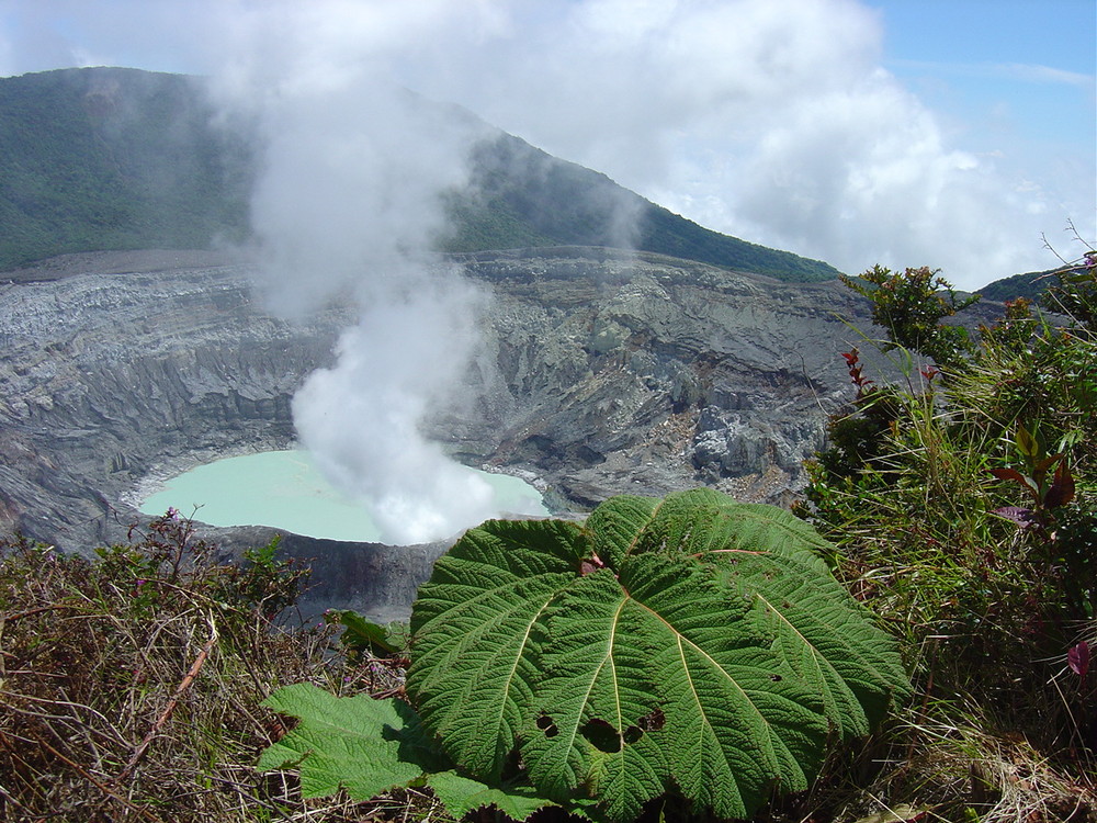 Vulcano outside San José