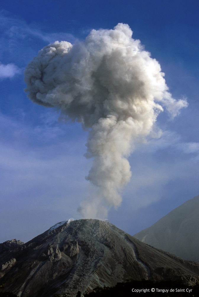 Vulcano Santiaguito 02