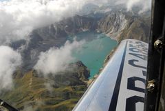 Vulkan Mount Pinatubo Kratersee aus der Luft