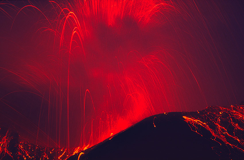 Vulkanausbruch am Stromboli "Mit einem Feuerwerk in die kommende Woche!"