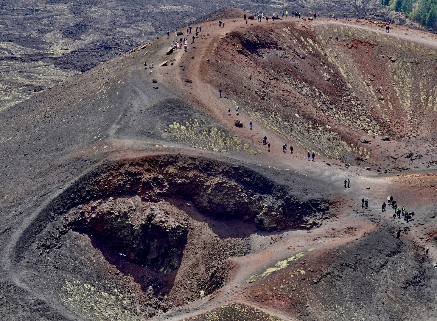 Vulkanlandschaft am Ätna auf 2050 Meter
