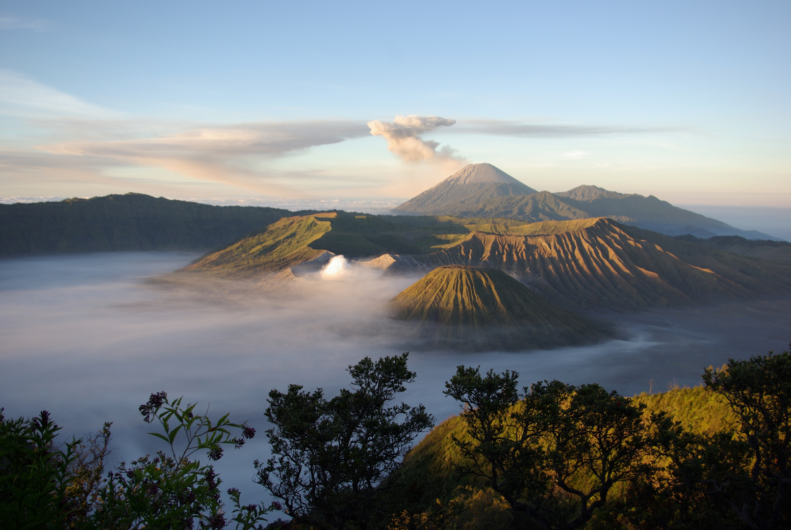 Vulkanlandschaft in Java/Indonesien