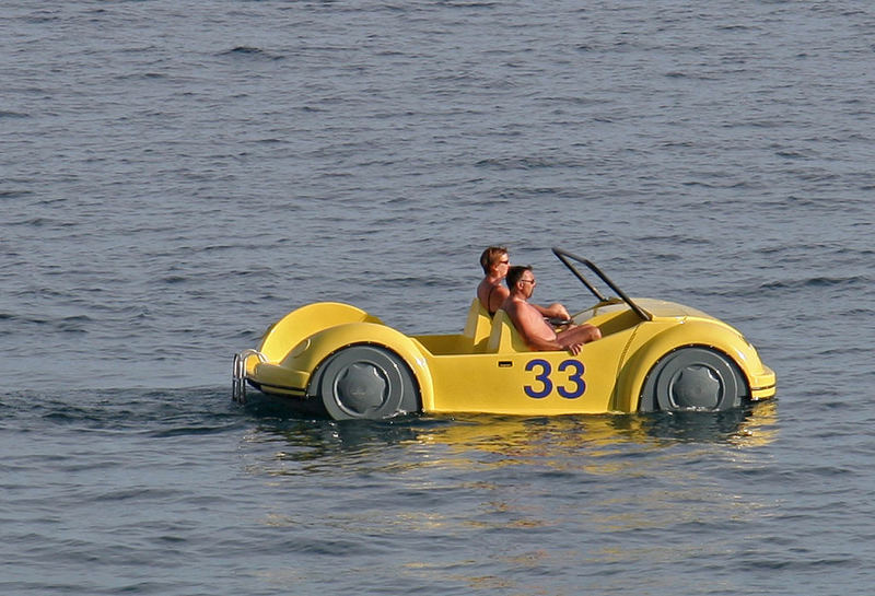 VW-Beetle Cabrio jetzt auch schwimmfähig "lol"