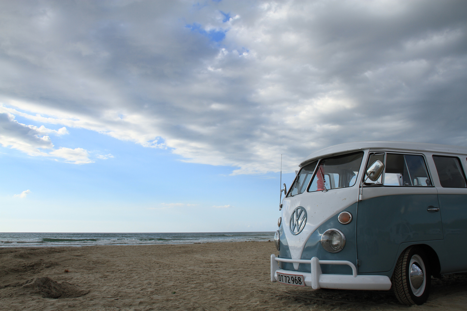 VW Bus am Strand