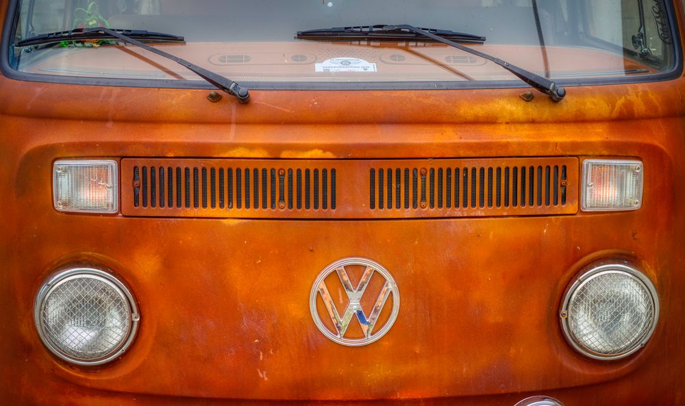 VW-Bus Feuerrot