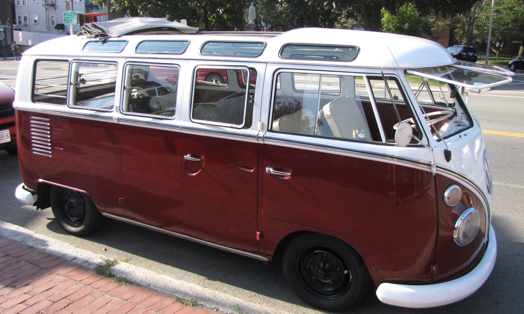 VW Bus Swampscott Massachusetts USA 2010