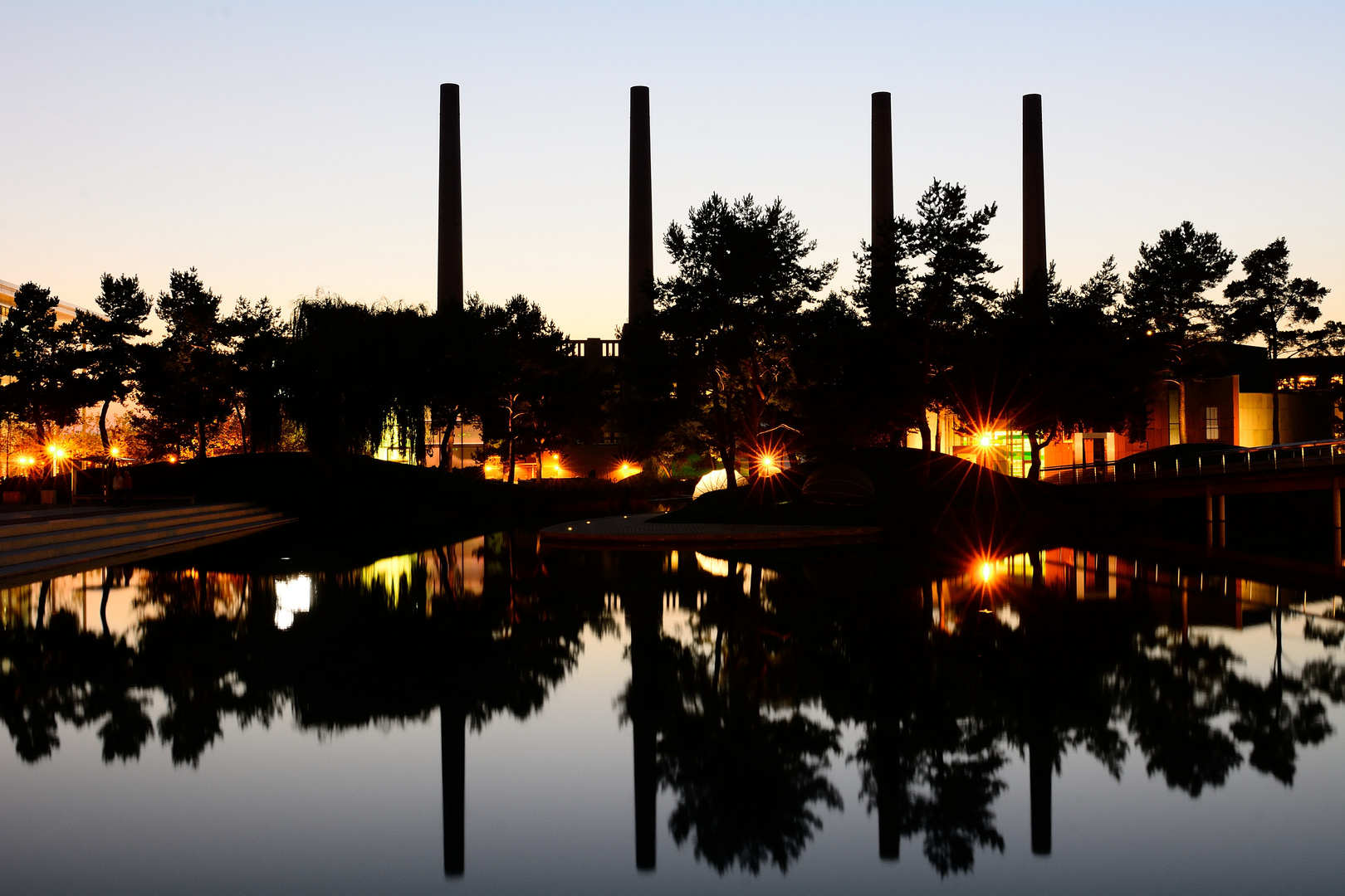 VW-Kraftwerk Wolfsburg bei Nacht