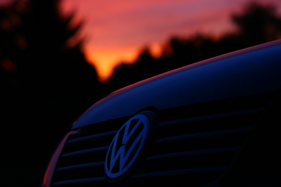 VW @ night