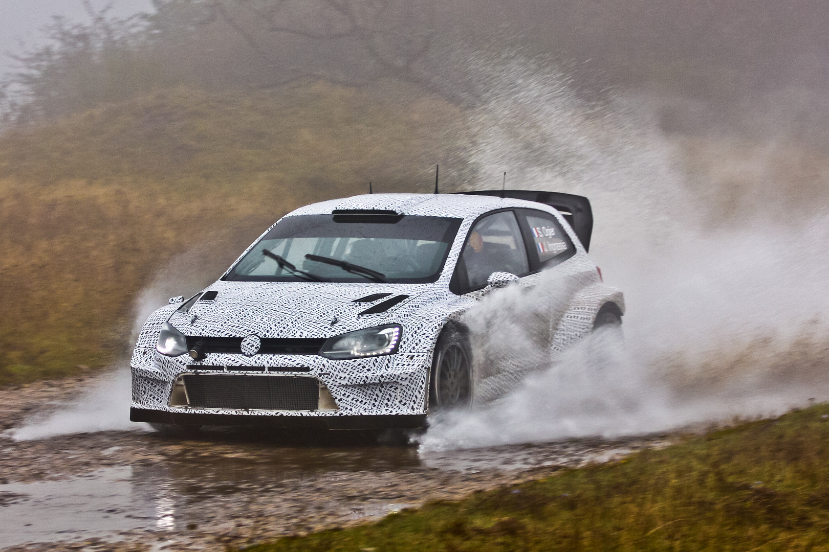 VW Polo R WRC auf der Panzerplatte