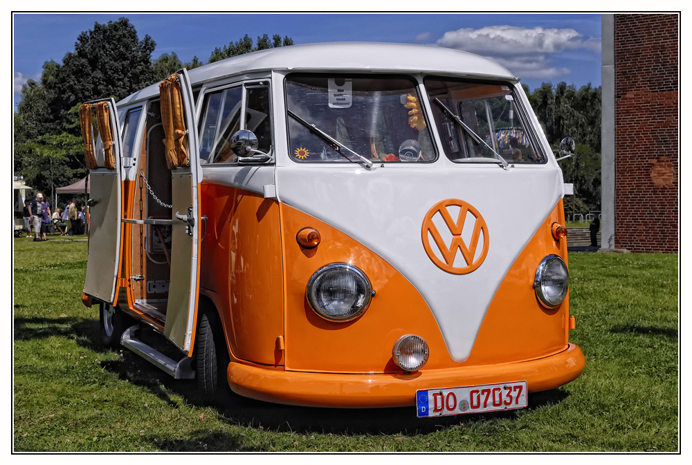 - VW T1 -