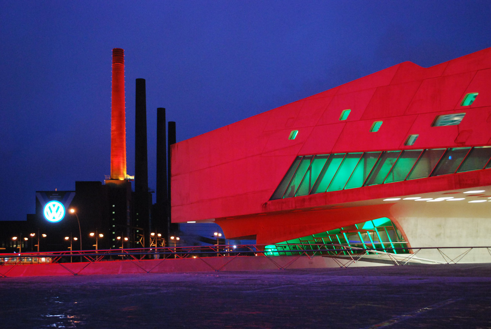 VW und Phaenocenter in weihnachtlichen Farben