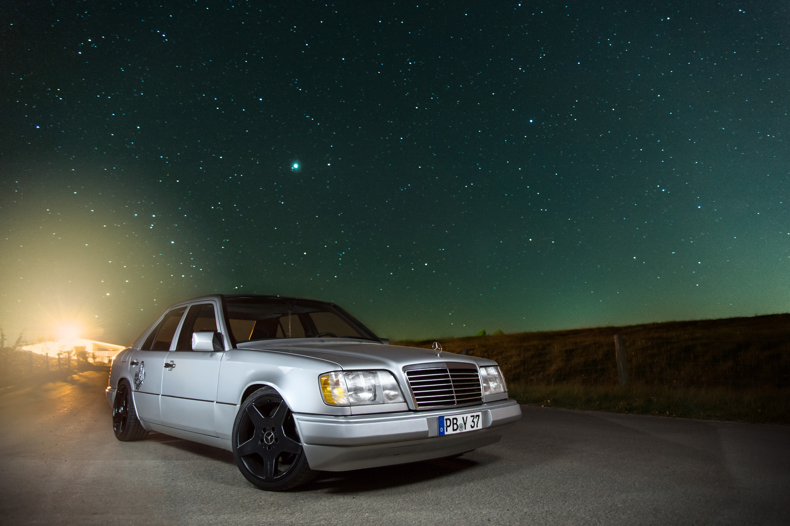 W124 at night