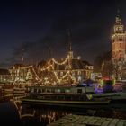 Waage und Rathaus am Hafen von Leer