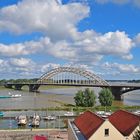 Waalbrücke (Waalbrug) über den Rheinarm Waal in Nijmegen (NL)