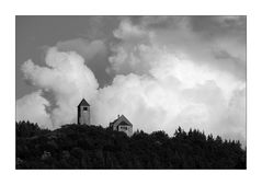 Wachenburg vor Wolkenberg