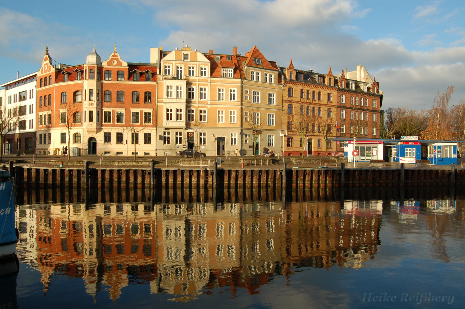 Wacht am Hafen