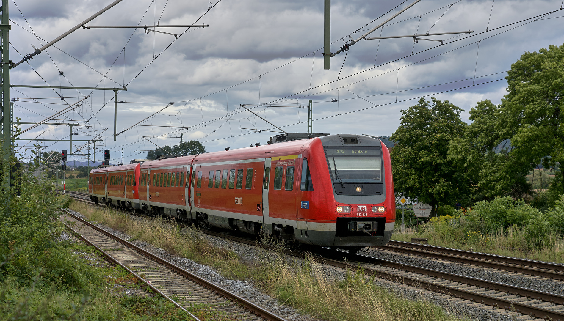 Wackel - unter - Fahrdraht - Dackel II