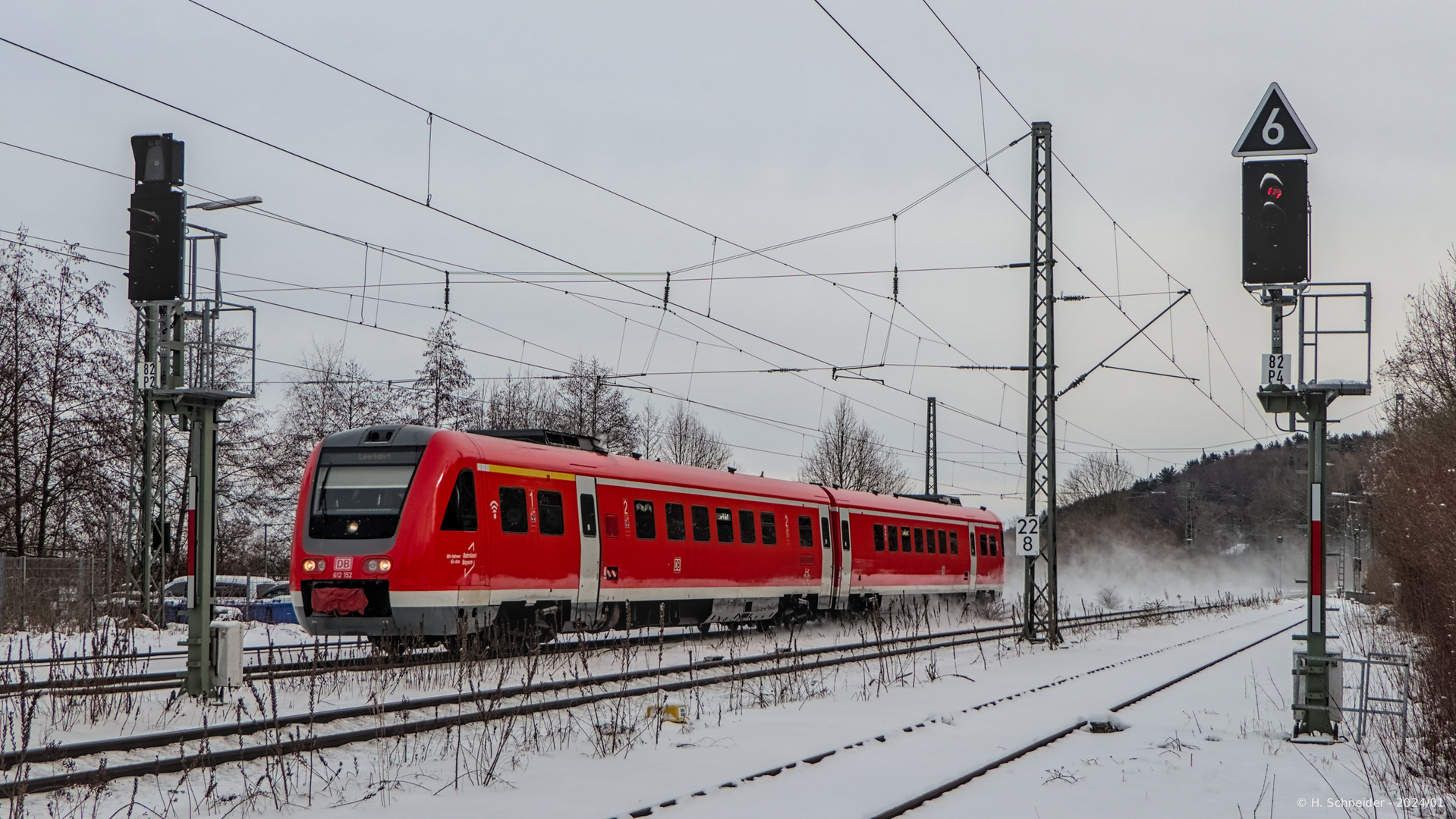 Wackeldackel mit Schneefahne