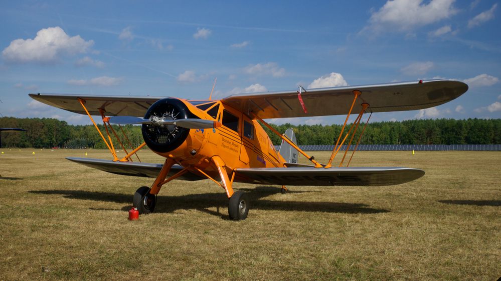 WACO-YKS-6 auch die Seitenansicht begeistert