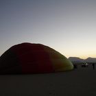 Wadi Rum - Ein Ballon erwacht