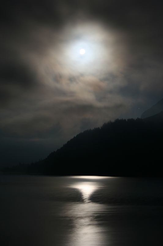 Wägitalersee by night