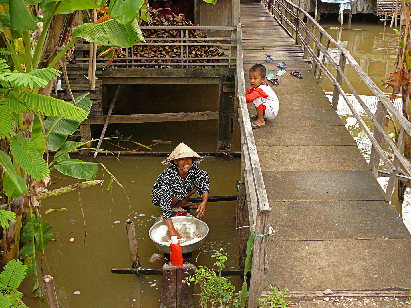 Wäsche waschen am Mekong