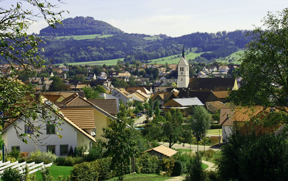 Wäschenbeuren mit Hohenstaufen 684 m