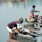 Wäscher am Fluss Yamuna