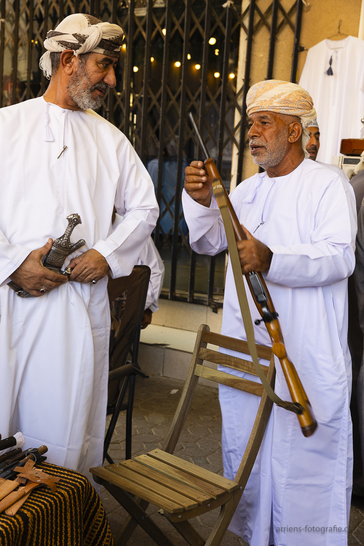 Waffenhändler in Nizwa