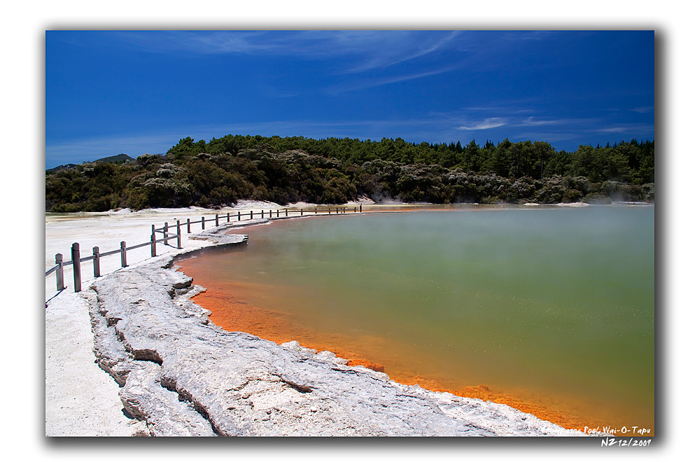 Wai-O-Tapu (Champagne Pool 1)