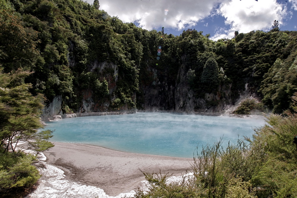 Waimangu Volcanic Valley - Inferno Crater