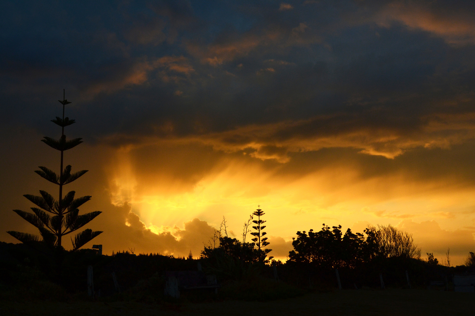 Waipu Cove bei abziehenden Gewitter