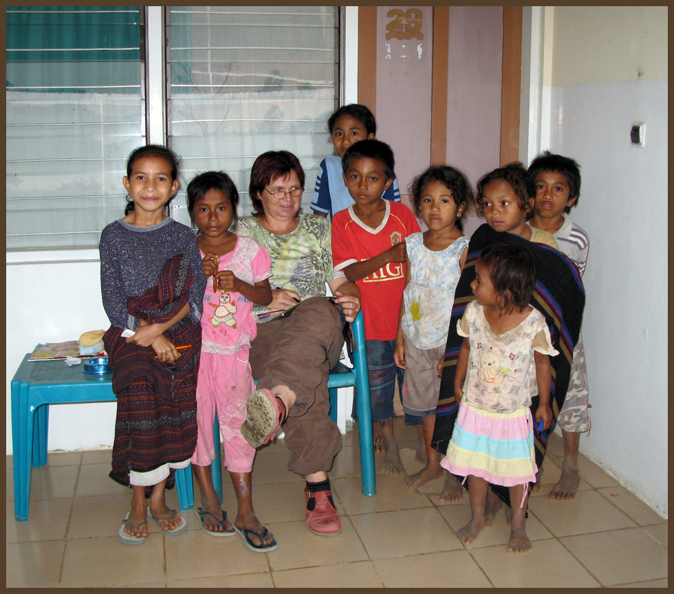 Waisenkinder auf Flores/Indonesien