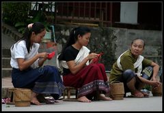 Waiting for the monks to come, Luang Prabang, Laos