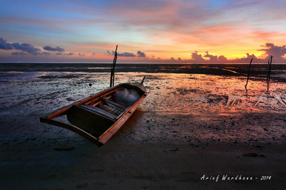 Waiting for the Sun - Tanjung Memban - Batam Island - Indonesia