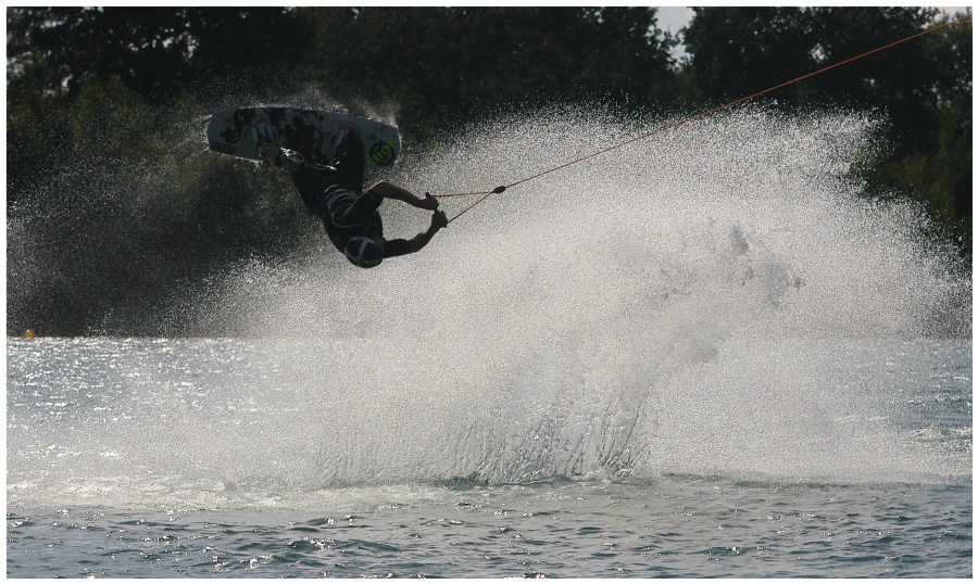 WAKEBOARD