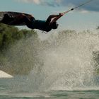 Wakeboarden - im Flug erwischt