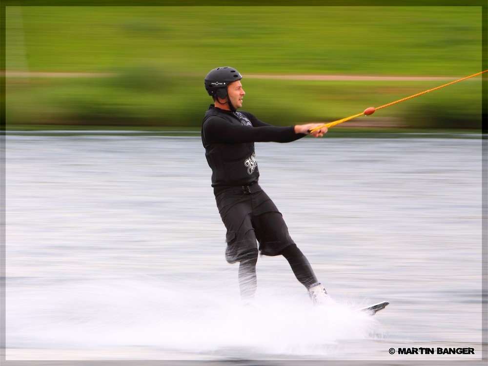 Wakeboarding Action (Bild 3 v. 10)