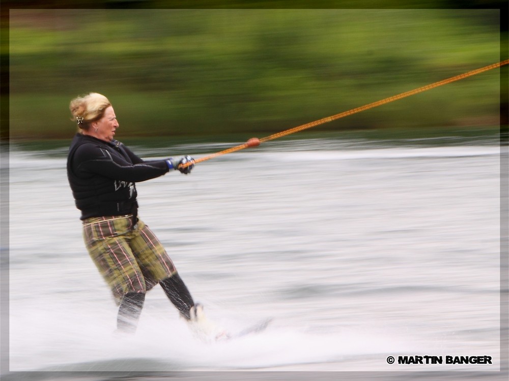 Wakeboarding Action (Bild 4 v. 10)