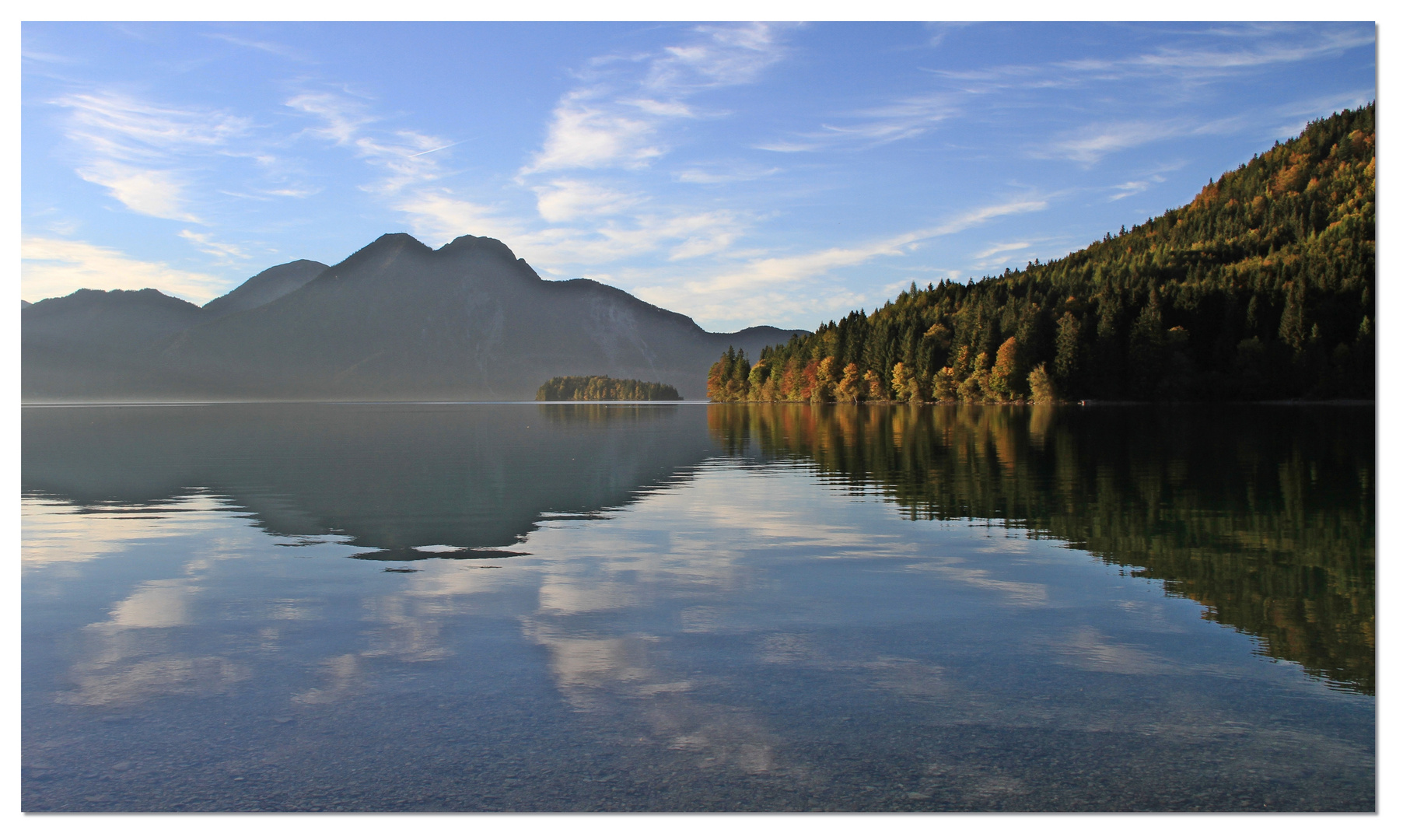 Walchensee im Sonnenlicht