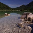 Walchensee mit Steinen