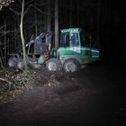 WaldArbeit - Nachtruhe für Forstmaschinen