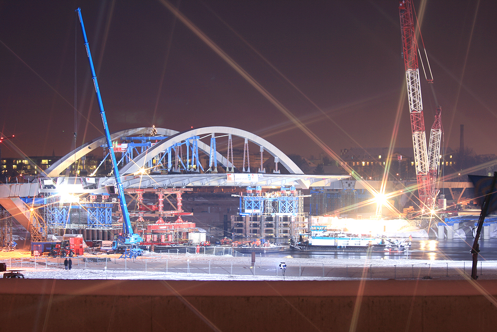 Waldschlösschenbrücke bei Nacht