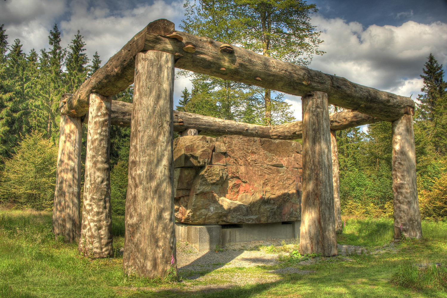 Waldskulpturenweg - Skulptur als HDR