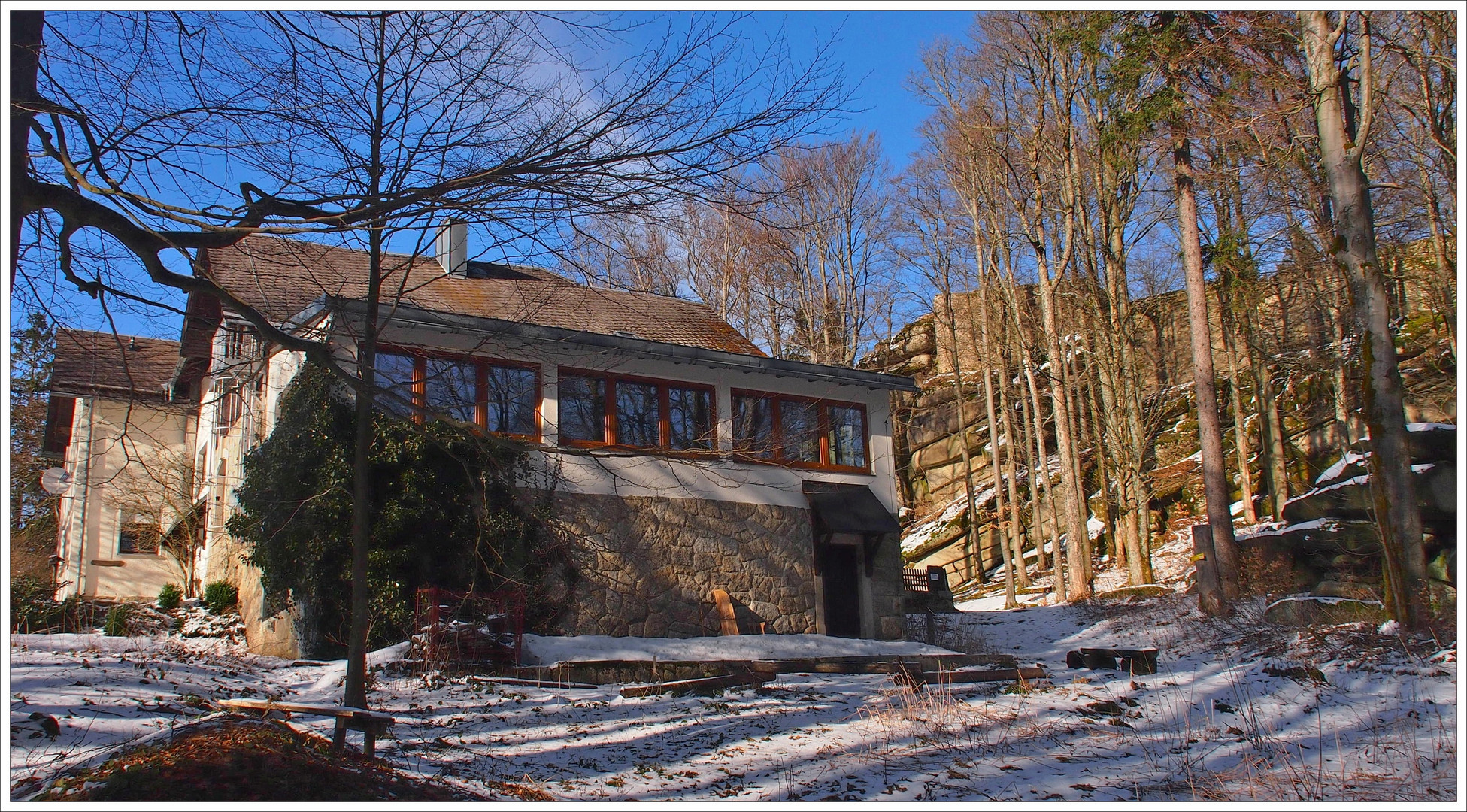 Waldsteinhaus und Burgruine Rotes Schloß