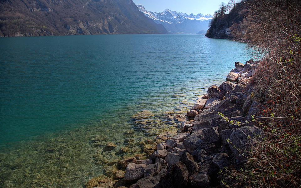 Walensee richtung Walenstadt SG