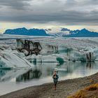 Walk along the Vatnajökull glacier